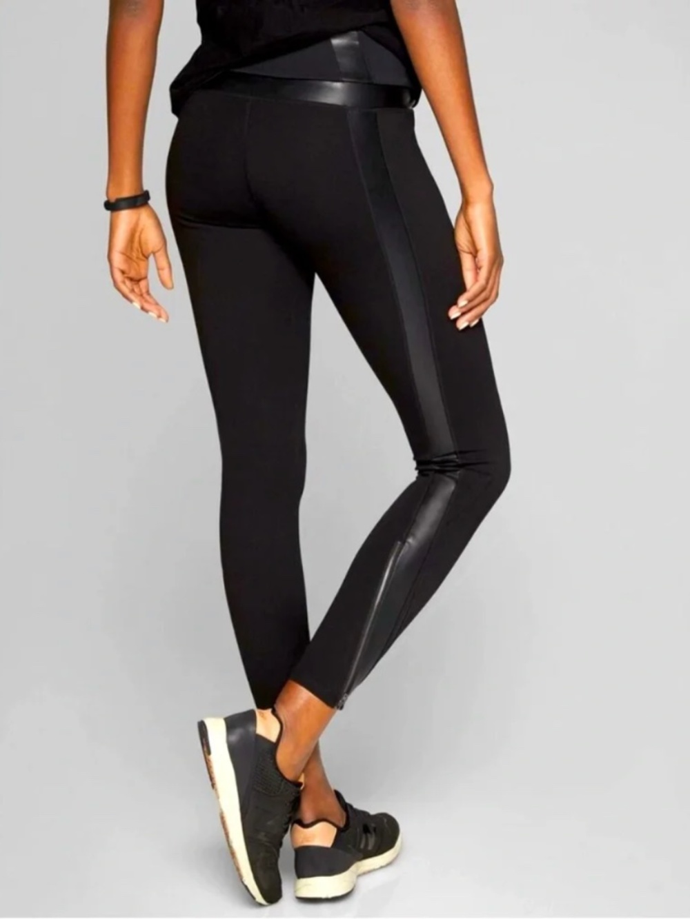 EUC – Athleta – Ponte Luxe Leggings – Black – Medium
